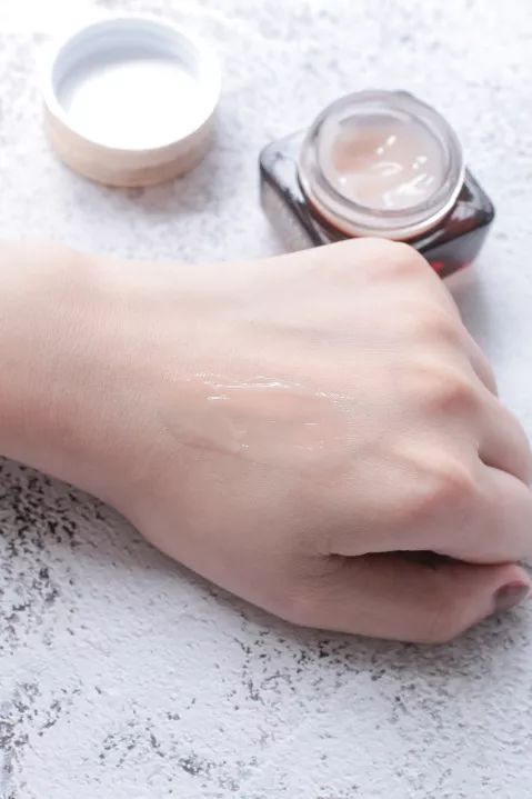 吴宣仪黑唇妆,吴宣仪被造型师吐槽