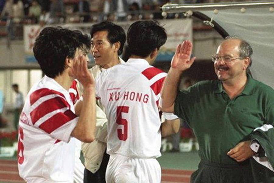 当年因为国脚吃不好,导致主帅下课,如今国脚们又不好好吃饭了