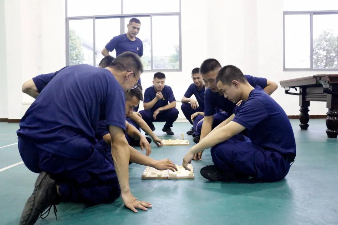 告别手机不做低头族倡议,告别手机控制低头族