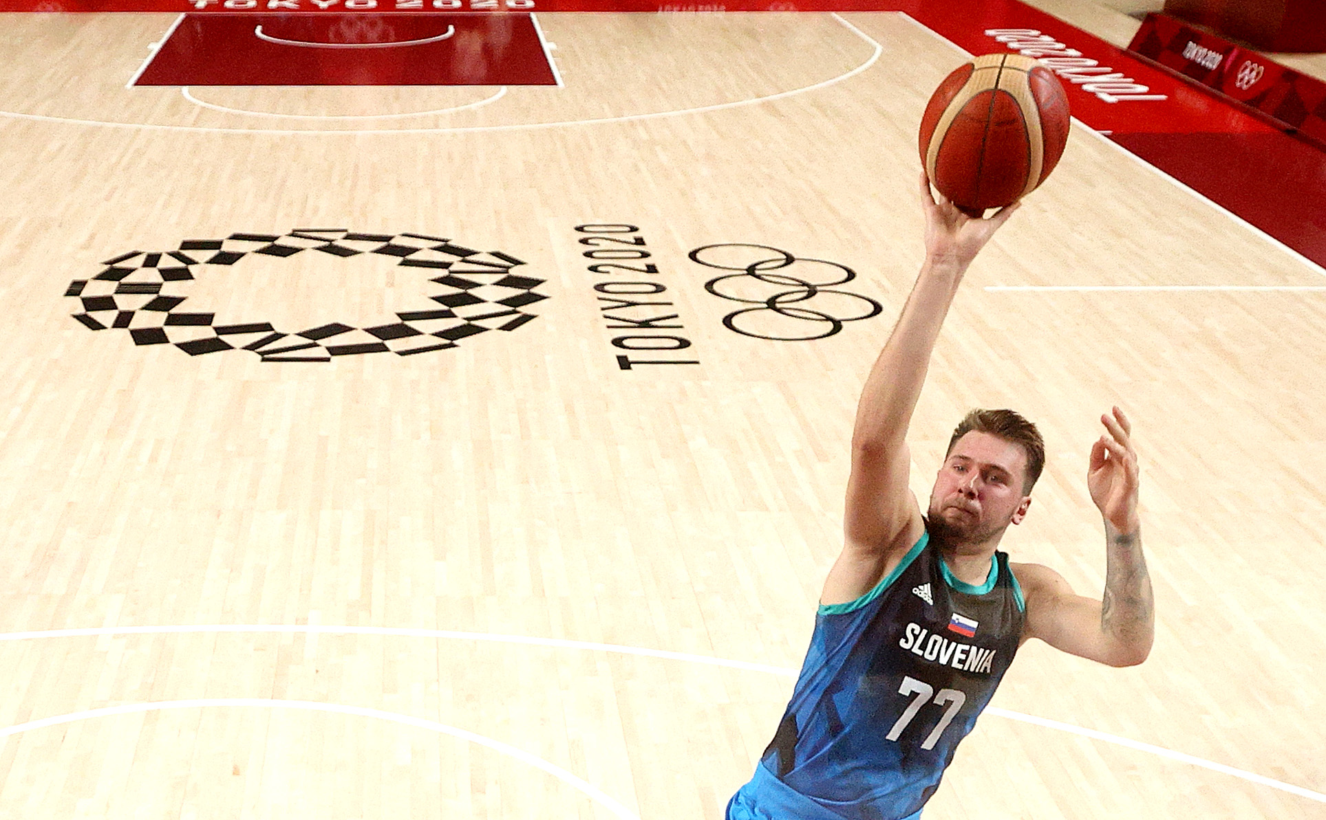 东契奇照片2024,东契奇世界杯照片