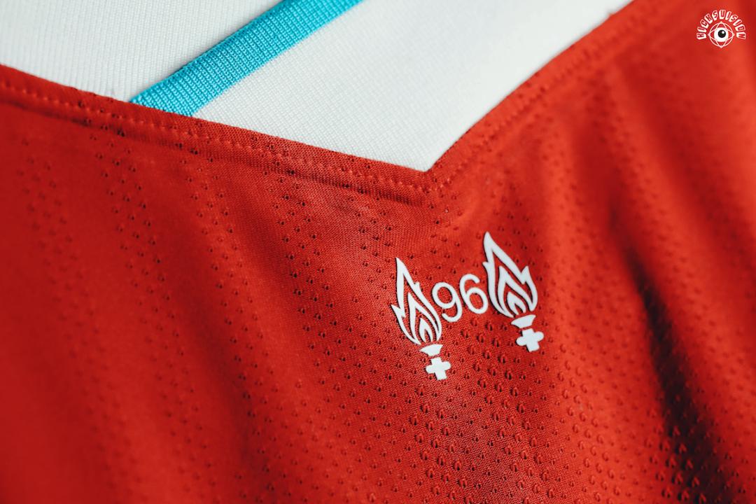 耐克利物浦球衣查正品,利物浦20-21赛季耐克外套