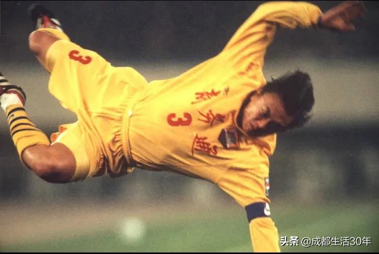 四川全兴队回忆录,雄起四川歌曲视频