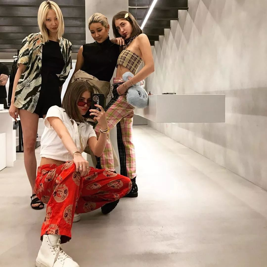 王一博西装复古风,王一博的心头肉