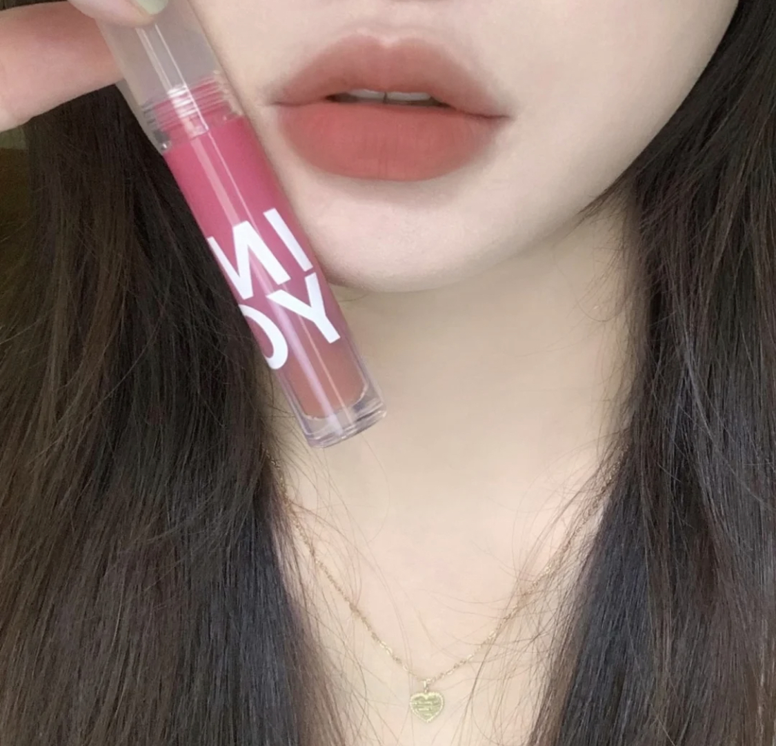 又显白又好看的口红色号,比较润且显白的口红