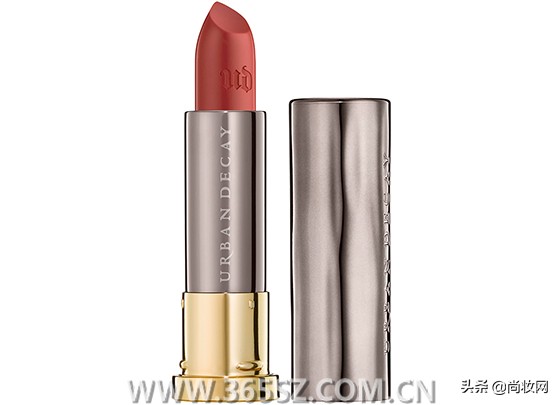 显白的唇膏推荐,想显白是用粉饼还是散粉