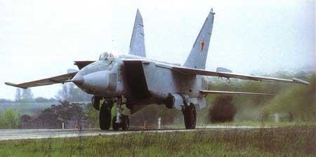 米格25击落f18的飞行员是谁,米格25打f18