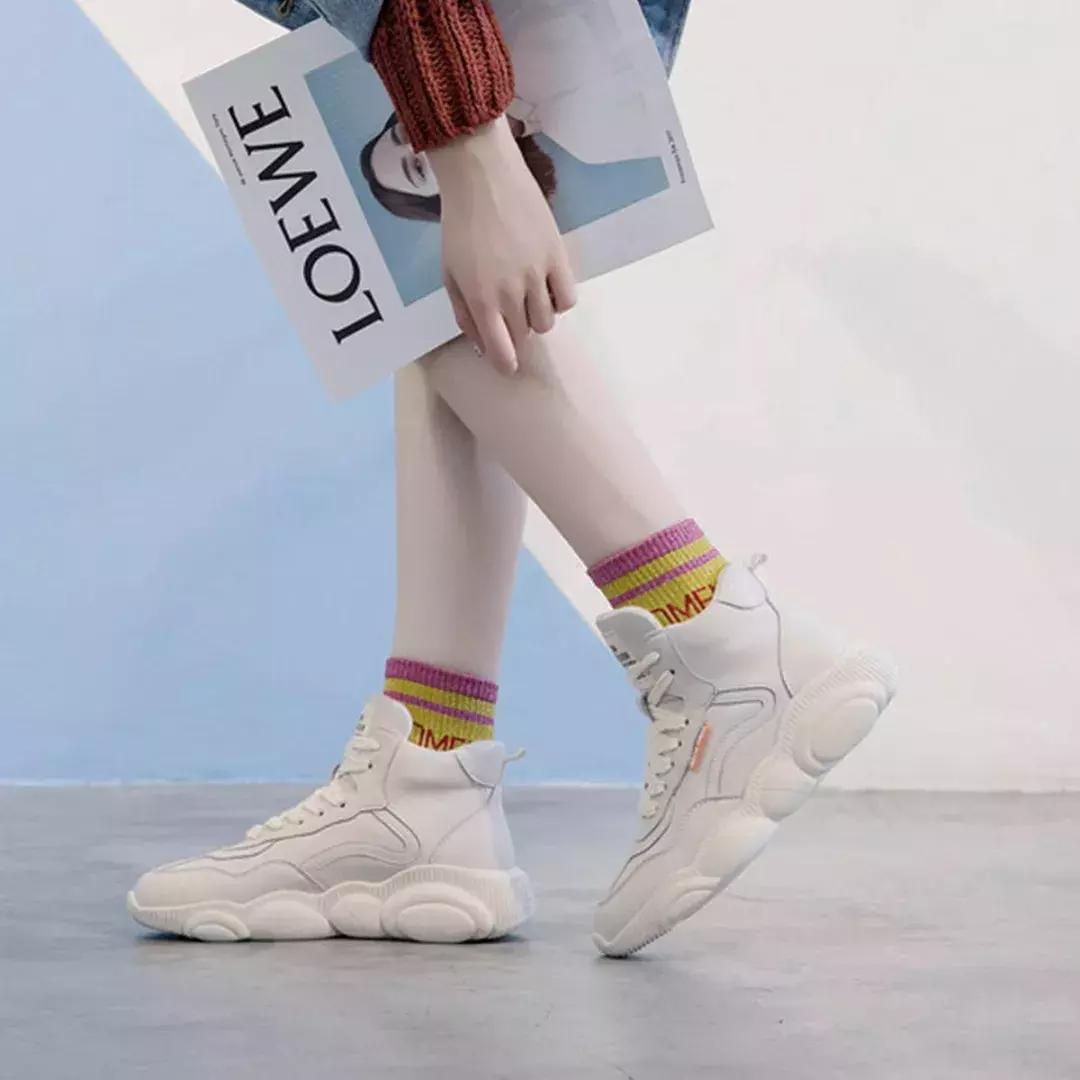 今年最火的鞋子的图片,又好看又显高的鞋子