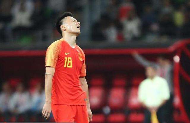 难以置信!国足下半场表现不佳,竟然是因为比业余球员体力还差