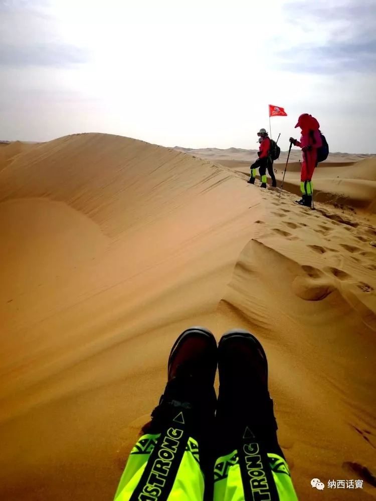 叶紫被雷劈穿越到异界,关于叶紫的穿越小说