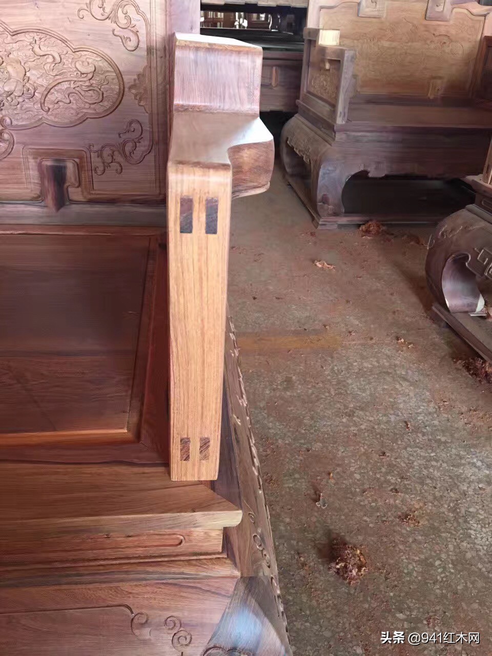 低调奢华黑红木,红酸枝巴里黄檀和微凹黄檀哪个好