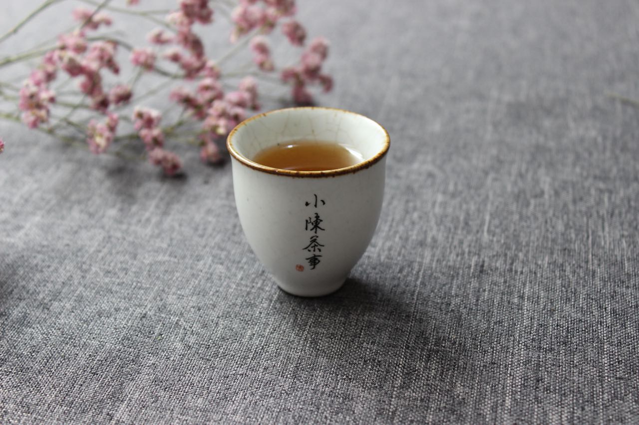 人多用茶壶茶杯,正确的盖碗泡茶方法