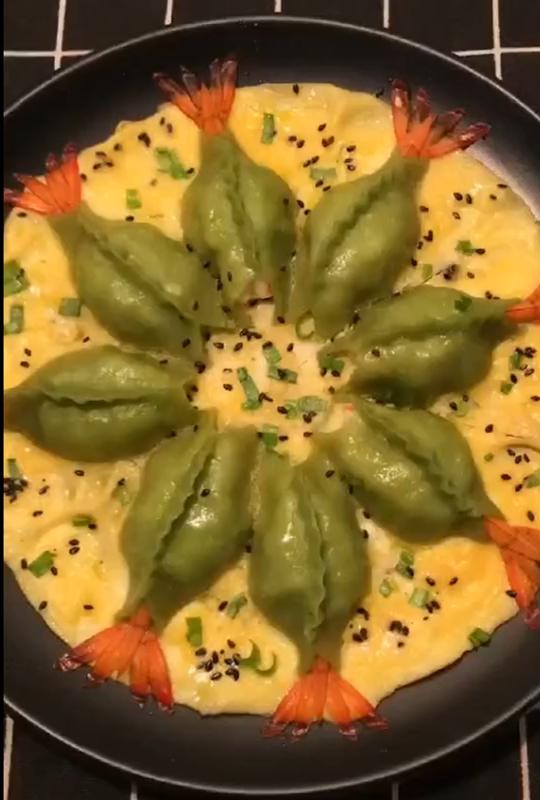 菠菜鸡蛋虾饺的做法,菠菜虾饺的家常做法