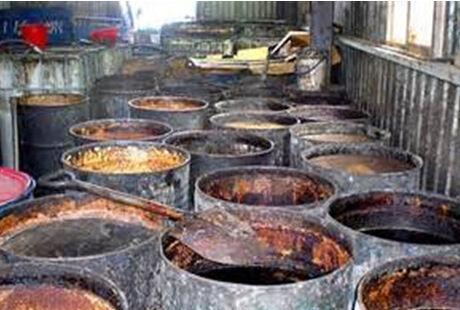 黑心商贩使用地沟油,黑心商贩发现地沟油