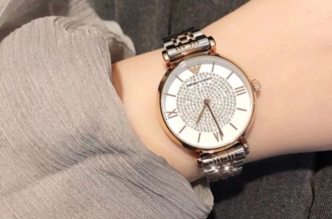 杨祐宁戴的什么表,张钧甯戴的手表