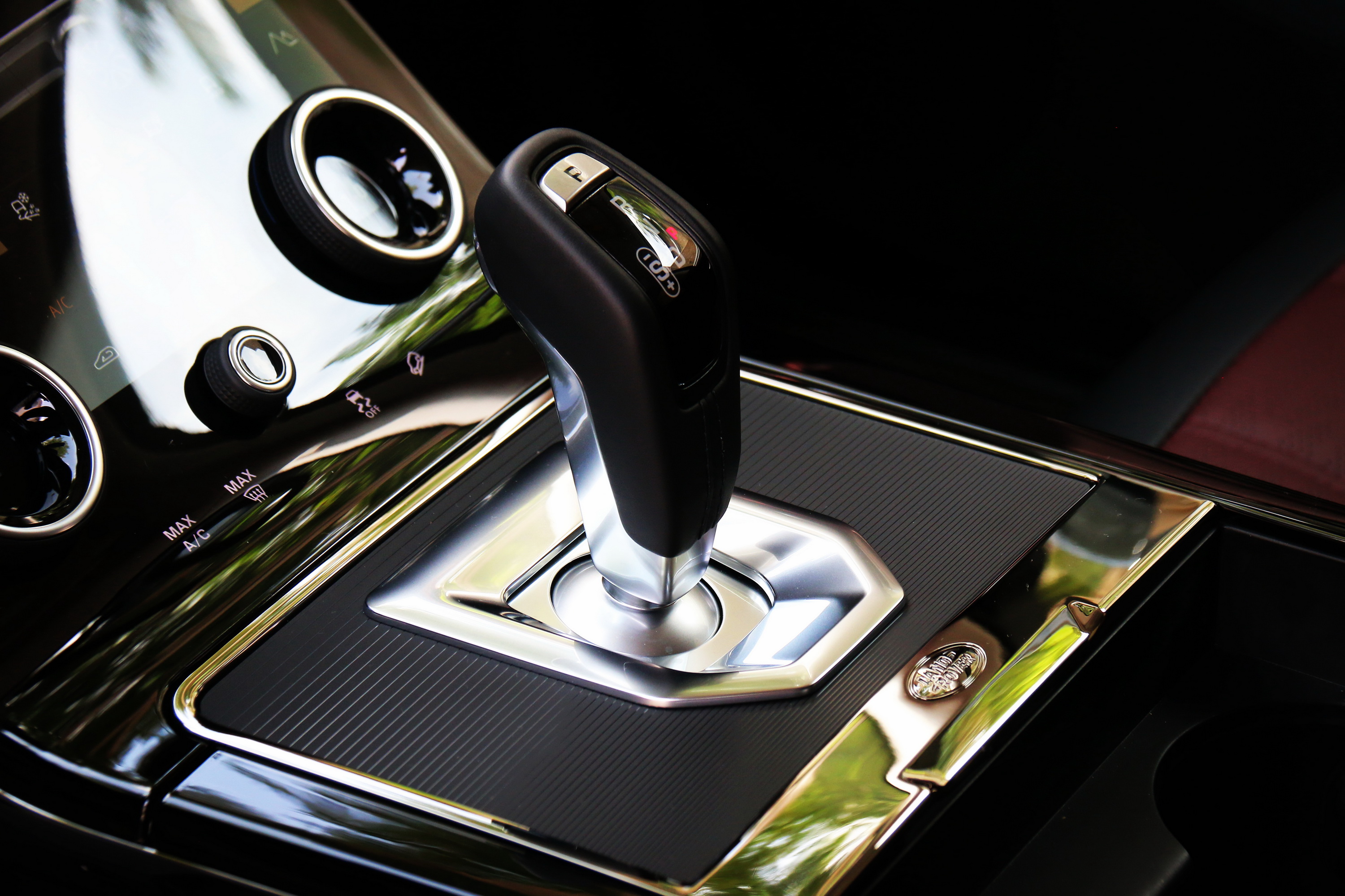 路虎揽胜极光l怎么样值得购买吗,2022路虎揽胜极光l值得买么