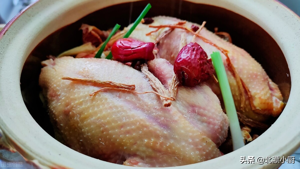 鸽子炖鸡汤怎么炖才能好喝,一鸽胜九鸡炖鸽子汤需要焯水吗