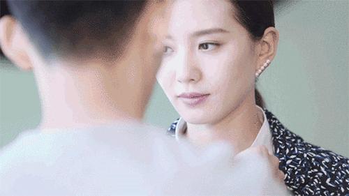 塑料姐妹花的感情生活,塑料姐妹花争抢法拉利男友