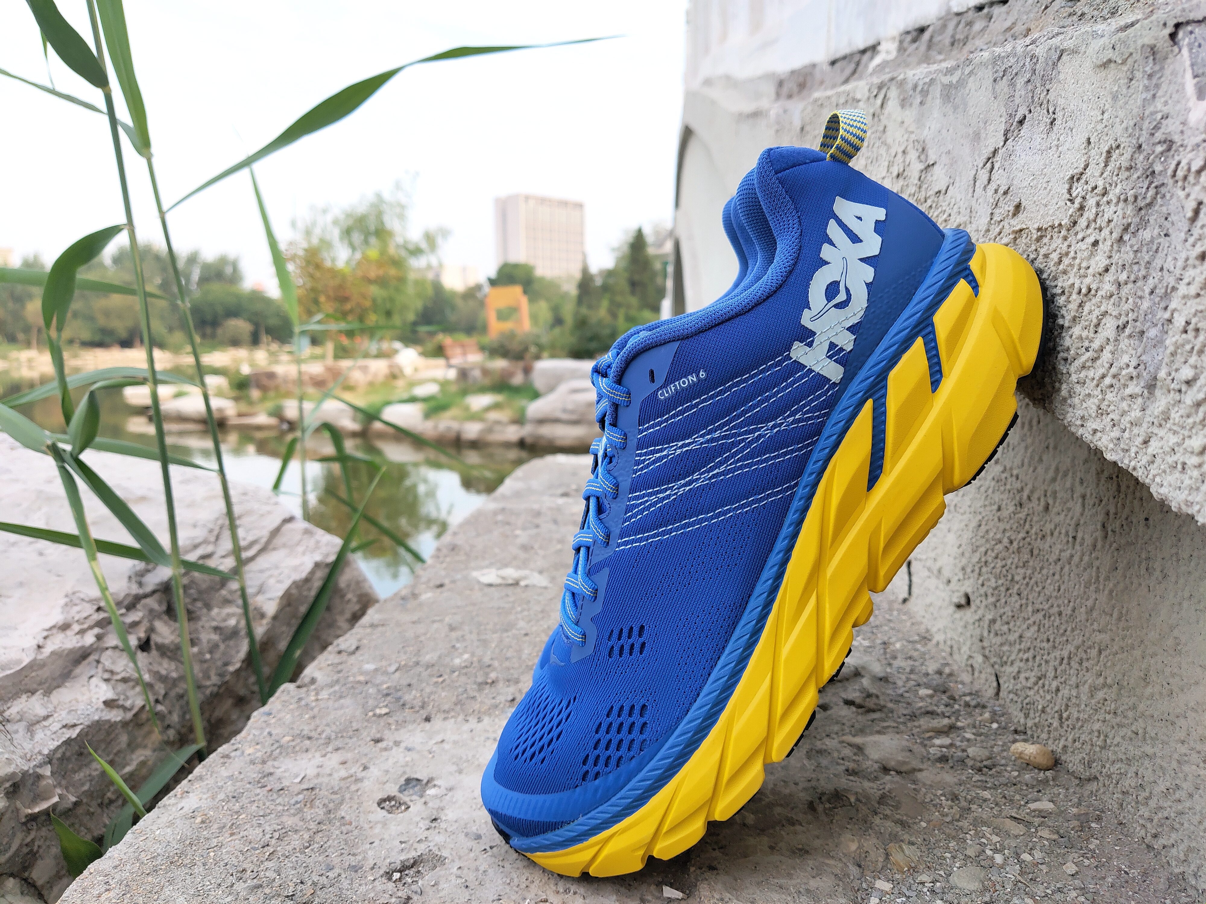 hoka大体重缓震跑鞋测评,稳定支撑缓震跑鞋评测