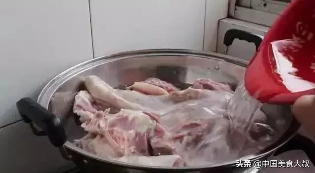 羊汤怎么熬才好喝,羊汤怎么熬白得快呢