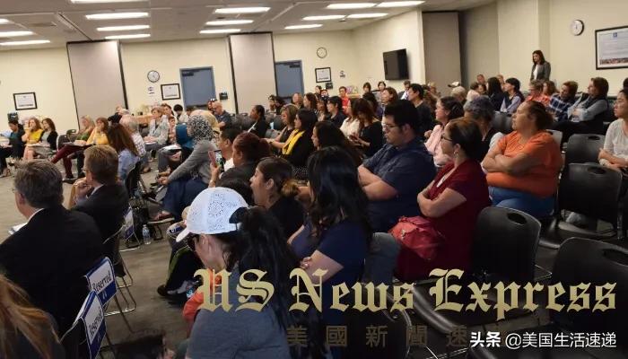 加州性别教育过激?家长至橙郡教育局抗议