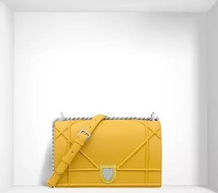 在日本买什么品牌的包包最划算,哪个国家买大牌包包最便宜正品