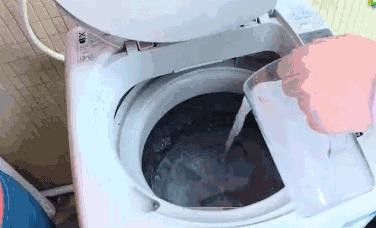 洗衣机泡出来脏东西怎么清理,洗衣机里的污垢用什么能泡下来