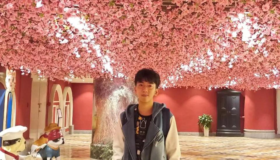 无锡一高校宿舍,成都一大学寝室6名男生上名校