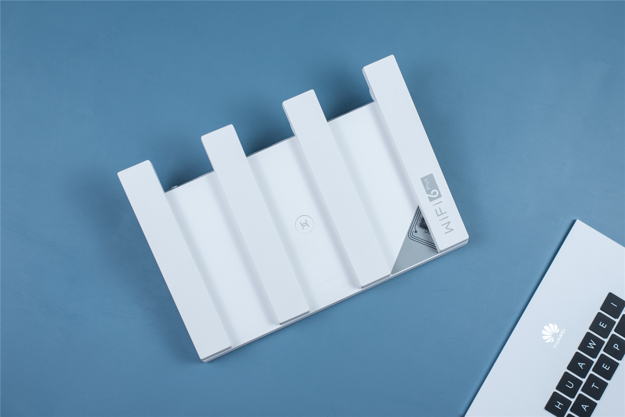 华为wifi6+与华为ax3有什么不同,华为ax3prowifi速率2400