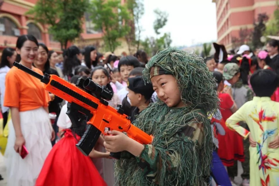 与你童乐优惠团购,兰州碧桂园学校国庆演出