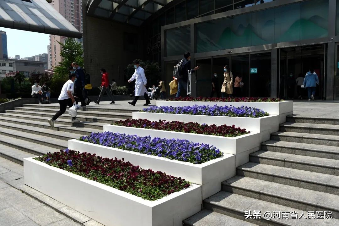 女孩讲述自己的心酸史,十四岁女孩讲述自己辛酸史