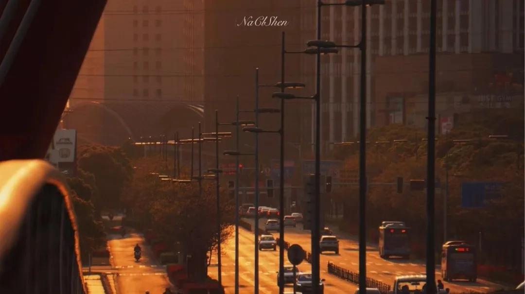 “我在黄色网站，看见了自己的视频。”