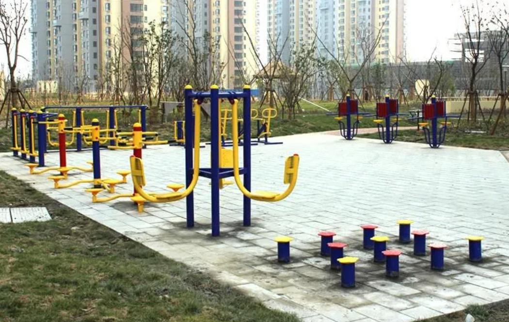 夏天带孩子去户外活动家长要警惕,户外活动这些地方要当心