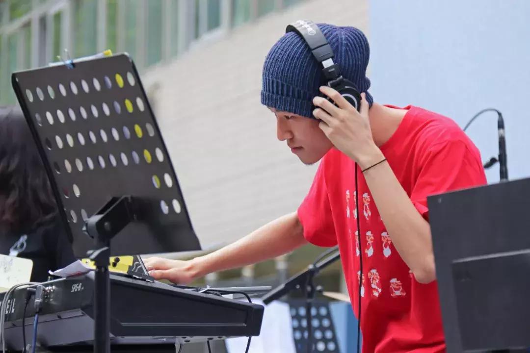 确认过眼神这是谁唱的歌,确认过眼神是过年要加班的人