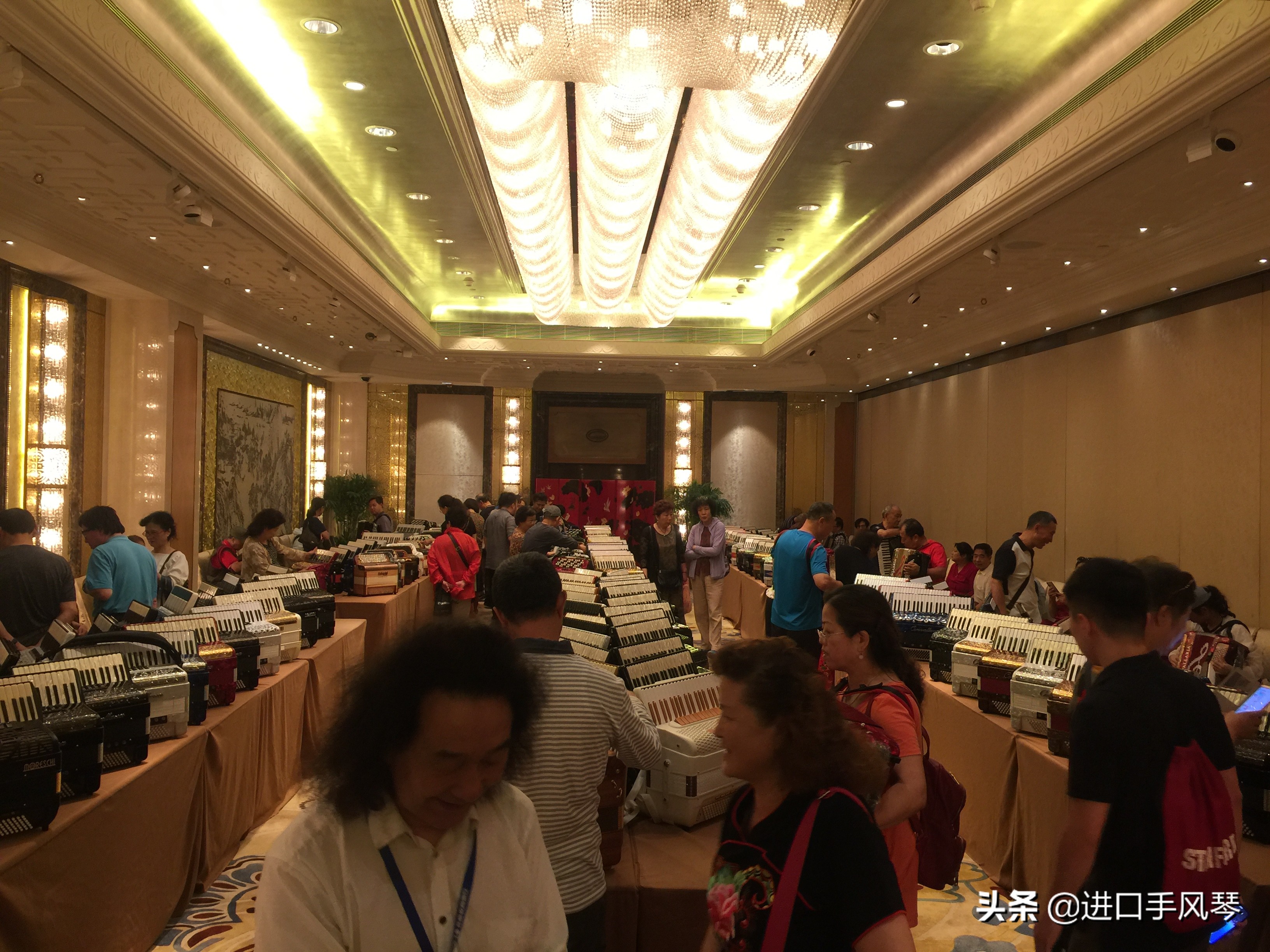 倾听回望，至我们共同走过的2019！北京进口手风琴与您携手同行！