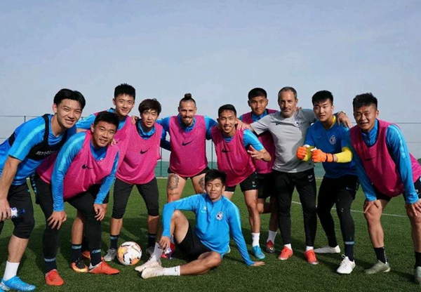 大连人新赛季防线,大连足球重新崛起之路