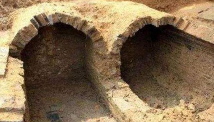 陕西挖出7000年前少女，曾被上百人*攻围**，专家：只因为她是石女