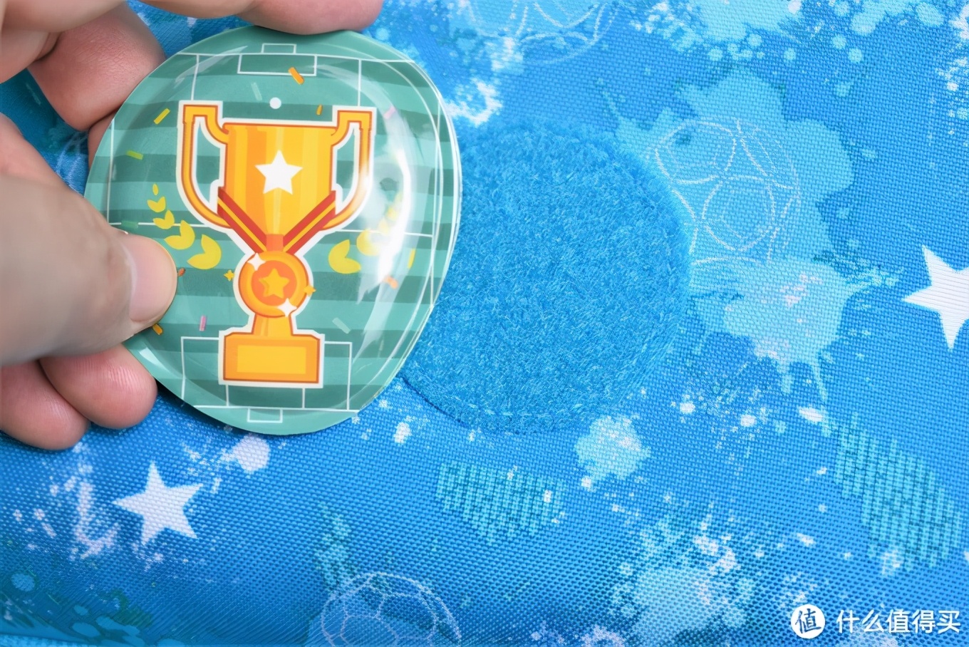 别让孩子输在起跑线，背上GMT for Kids挪威小方包，轻便 舒适 充裕