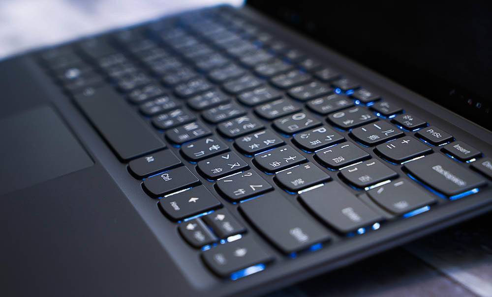 miix520联想平板电脑二合一如何,联想miix325二合一评测