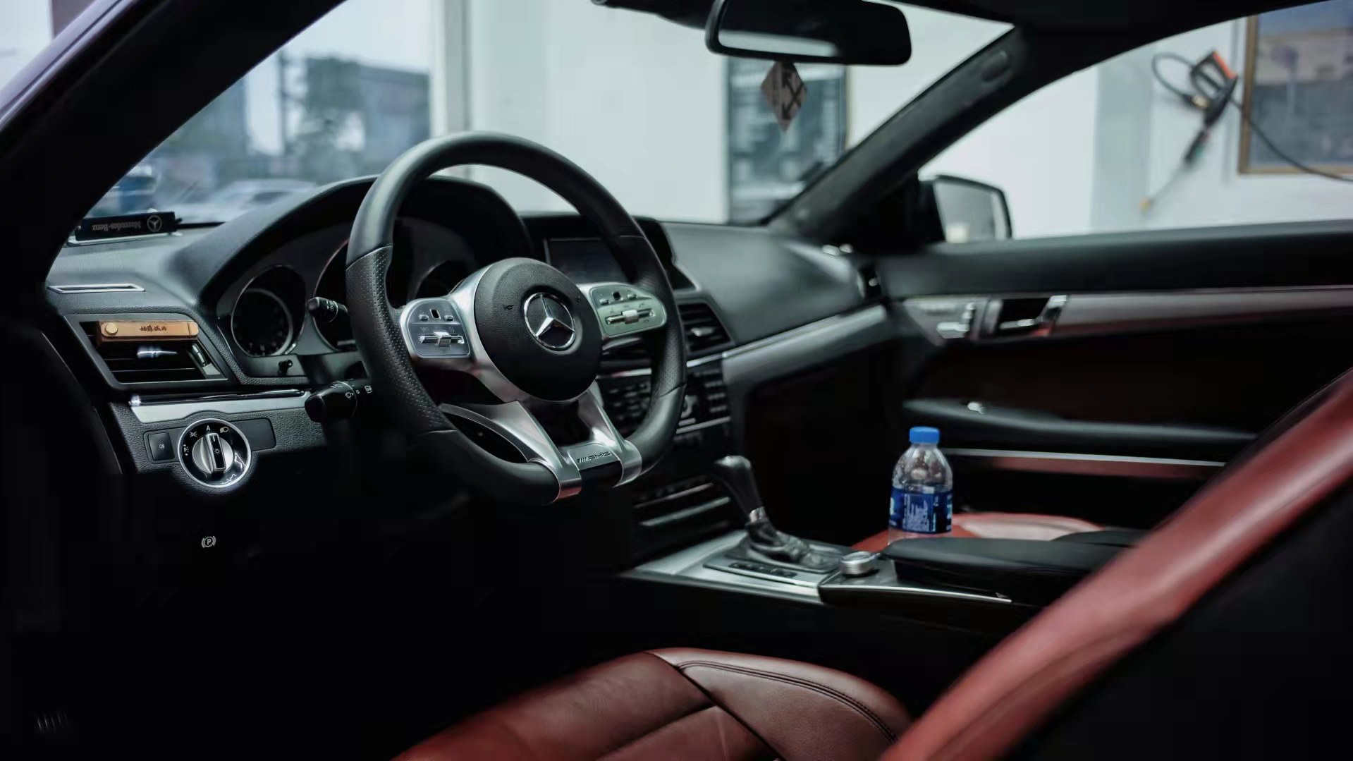 我在闲鱼上买车-一台电脑的钱换一台奔驰回家