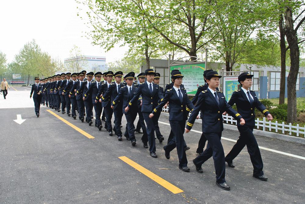 青岛胶州四中航空班咋样,胶州四中飞行员