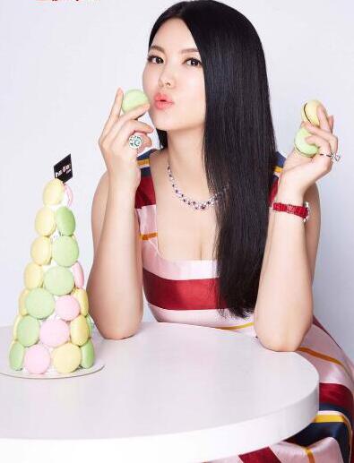 赵薇直播卖红酒，网友：李湘赚钱的路子不适合你