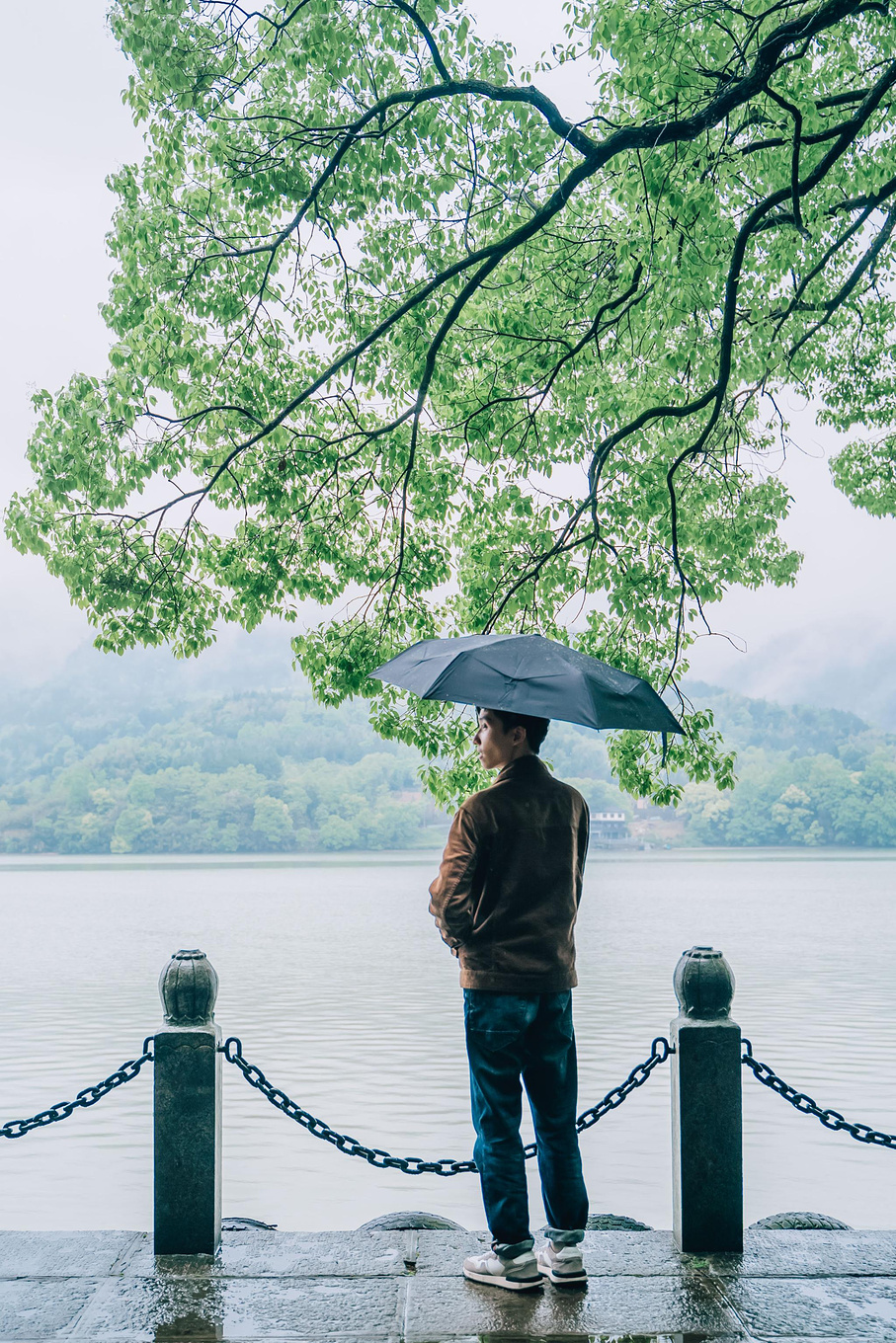孙俪邓超冬季旅游照片,严子陵钓台孙俪