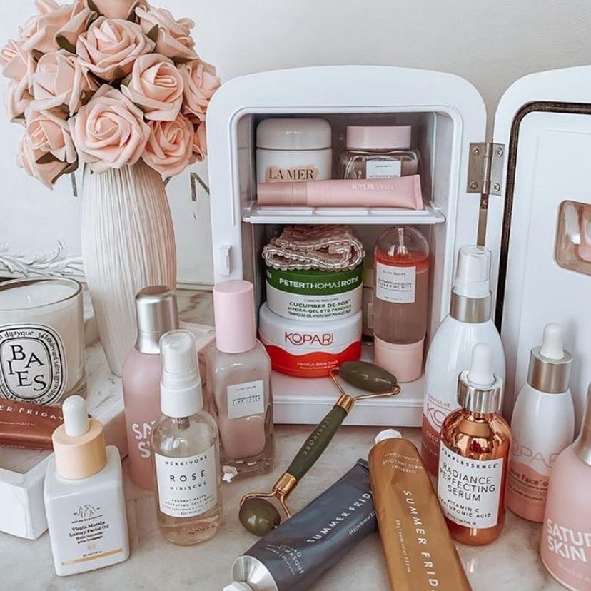 宋妍霏程潇王菊跨年演唱会,王菊为宋妍霏化妆视频