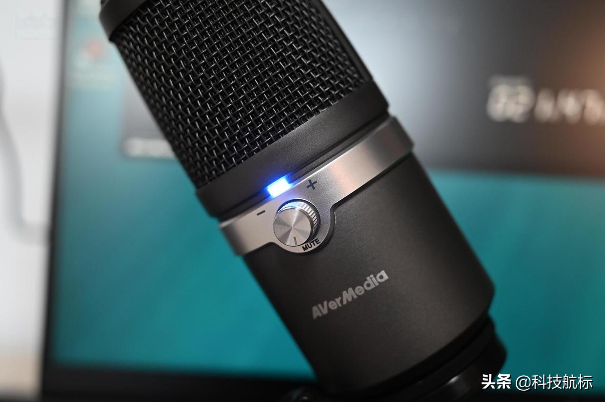 圆刚BO311直播套装一步到位，带你走上游戏直播网红之路