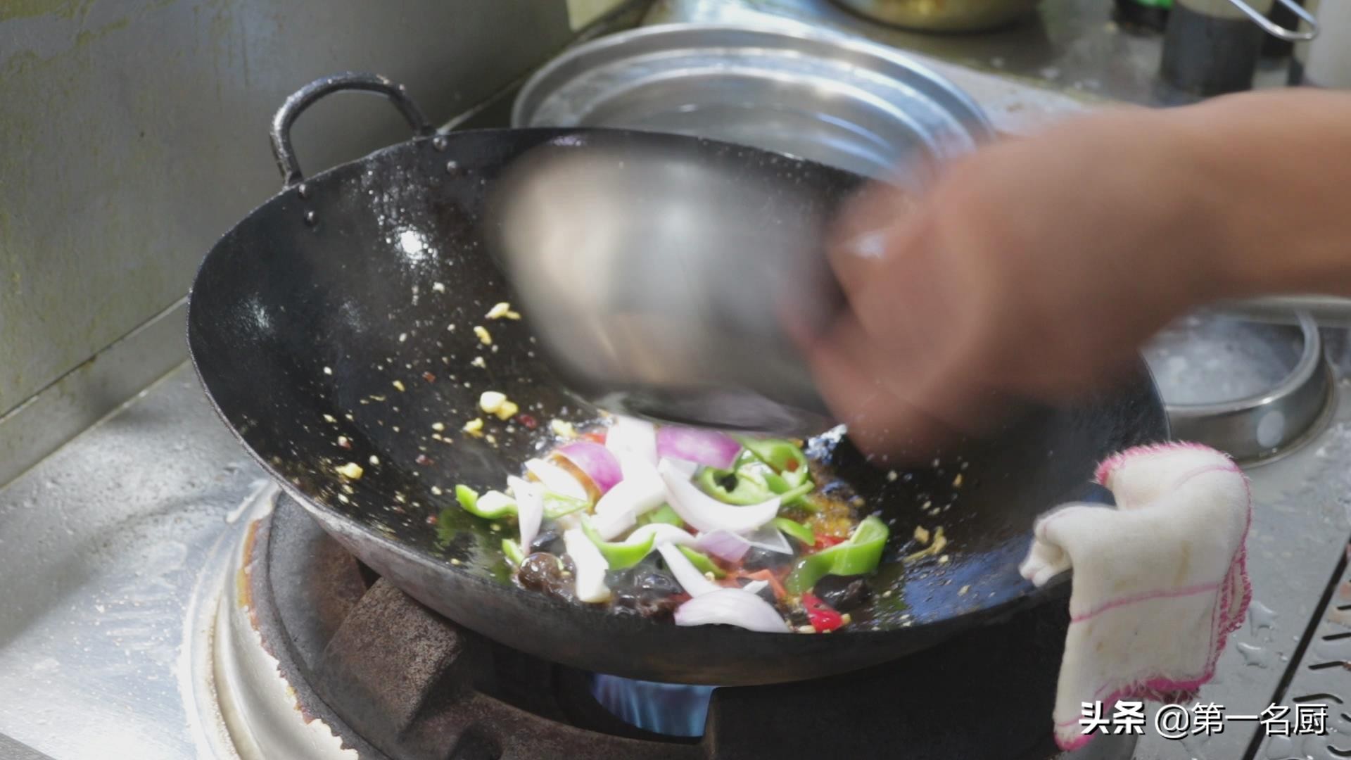 这才是爆炒腰花的正宗做法,爆炒腰花最正宗的做法