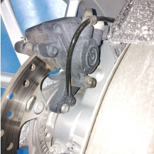 中了香港骑警的毒，拿下宝马F800GT，鲍鱼刹车、皮带传动、单臂摇