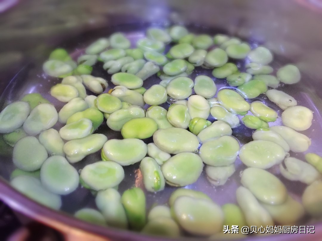 青蚕豆怎么炒又香酥脆,怎么炒蚕豆才好吃又入味儿