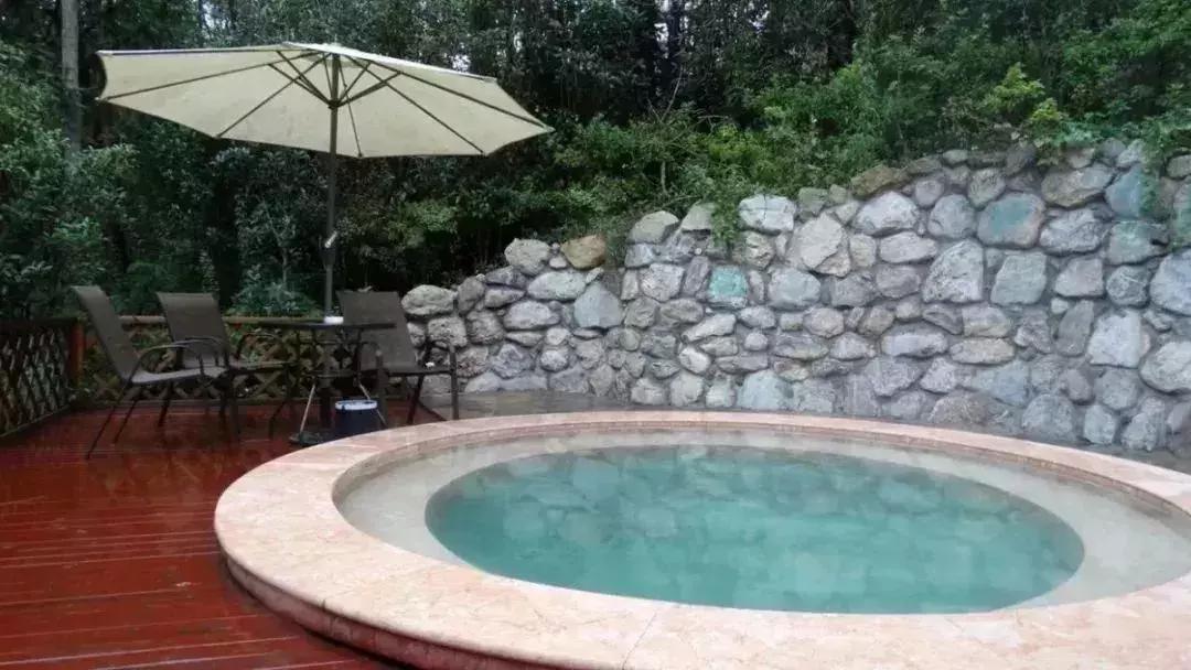 四季贵州和万象温泉哪里好玩,贵州的温泉值得你来