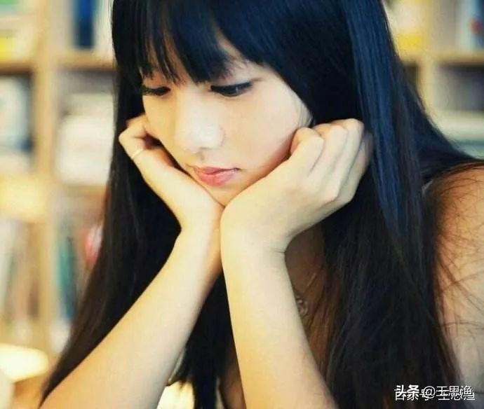 现任和前任还联系代表什么,因为前任和现任吵架怎么哄