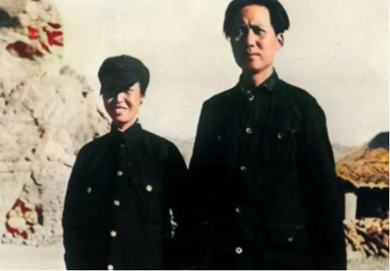 79年，*子珍贺**坐车路过*安门天**，看到毛主席挂像时直起身：开得慢点